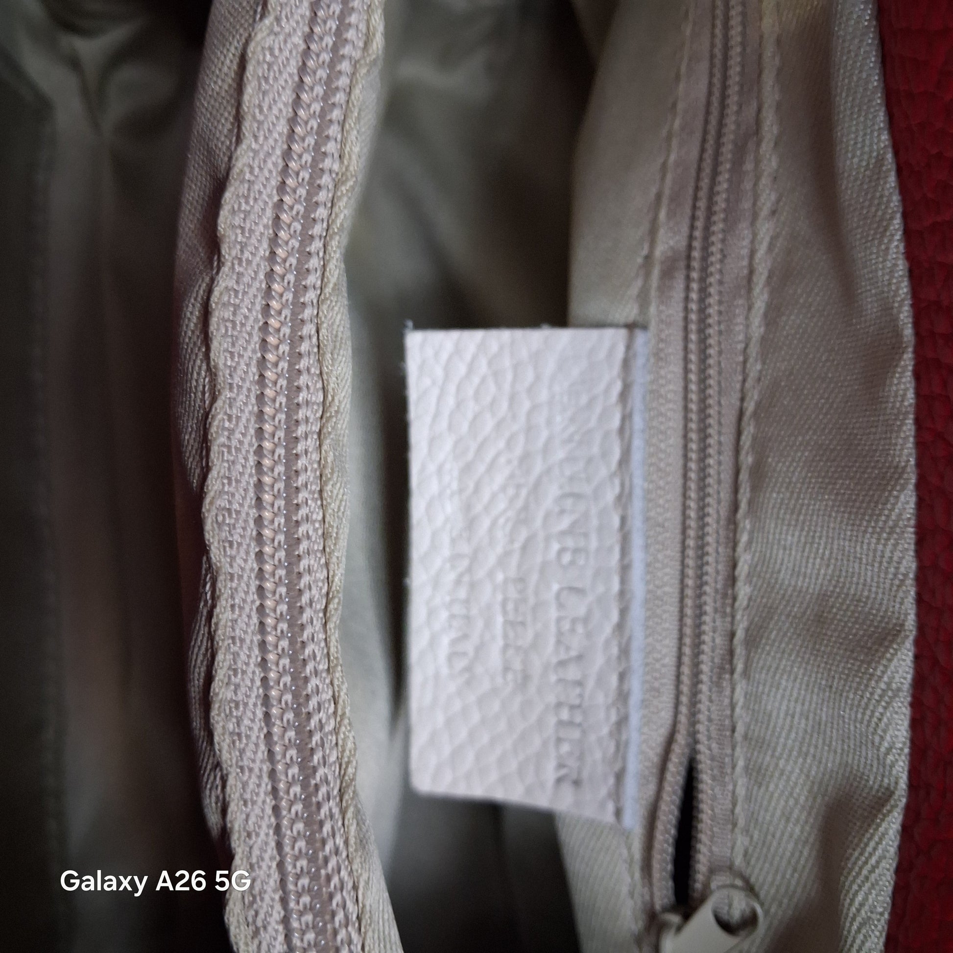 Borsa in Pelle Martellata con Manico Intrecciato - GrazieGio - GrazieGio