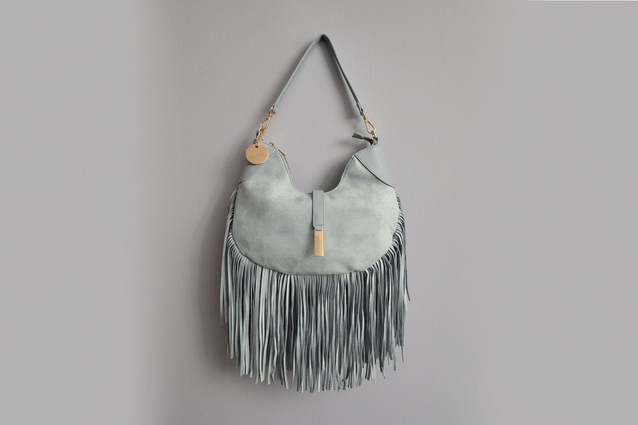 " Borsa Hobo in Pelle Scamosciata con Frange colore celeste "- Ale-Max - GrazieGio